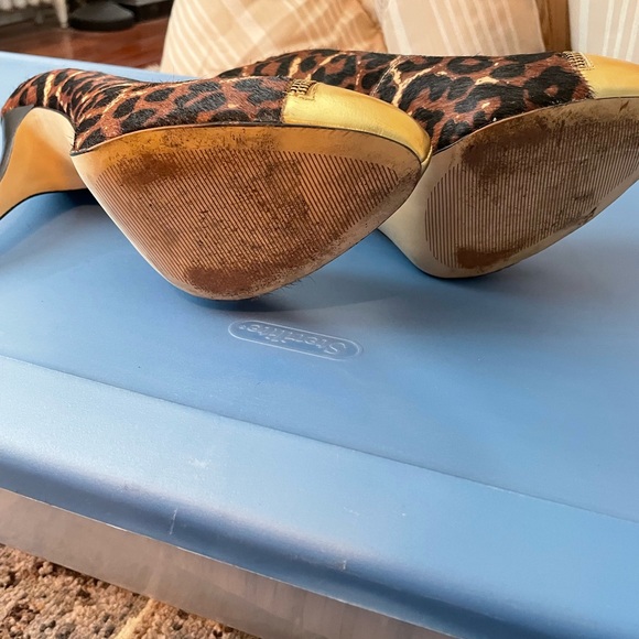 MICHAEL Michael Kors Cynthia Leopard  Size 10 - Picture 4 of 10
